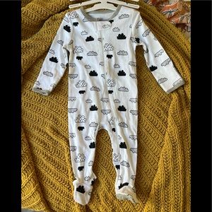 Brand New no tags - Baby Zip-Up Sleep N' Play - Cloud Island Black/White 3-6M